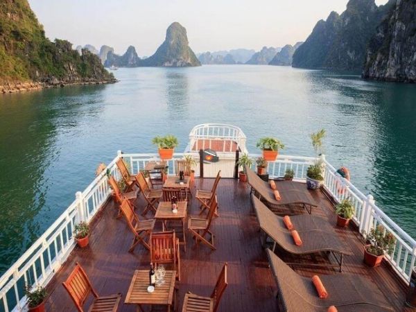 Ha Long Bay Vietnam Sightseeing